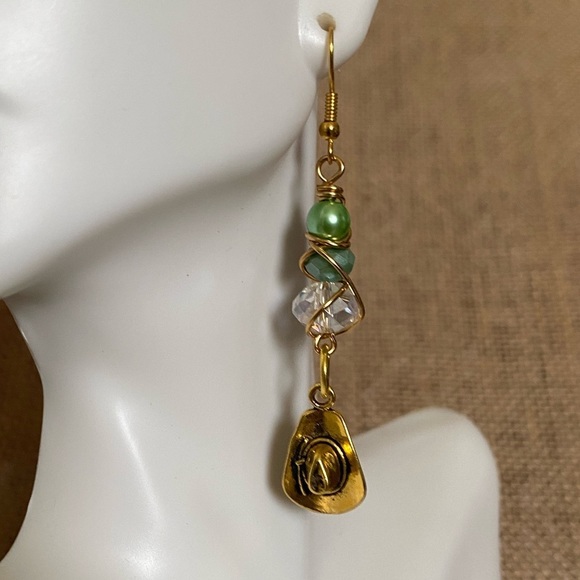 Western themed wire wrapped beaded earrings with charm - Picture 1 of 2